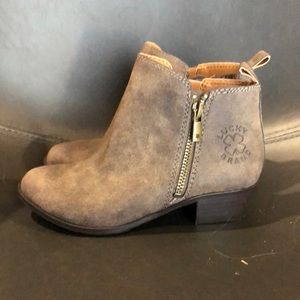 Lucky ankle boots 12